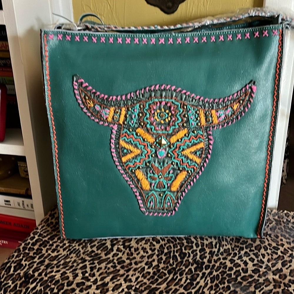 Buffalo skull Delila bag